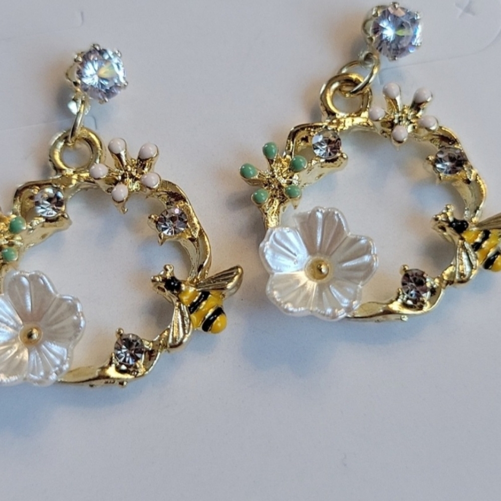 Sweet Honeybee Cherry Blossom Dangle Hoop Earrings, dainty gold tone - Picture 5 of 5